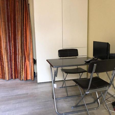 23 Rue De La Chapelle Apartment Paris Exterior photo