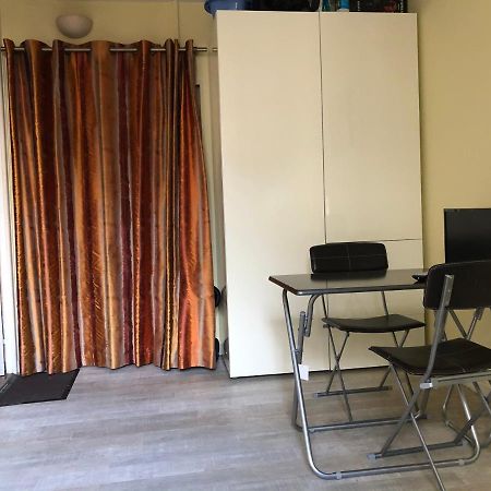 23 Rue De La Chapelle Apartment Paris Exterior photo